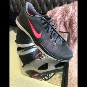 Women's Flex Supreme TR 5 Wide Training Shoe